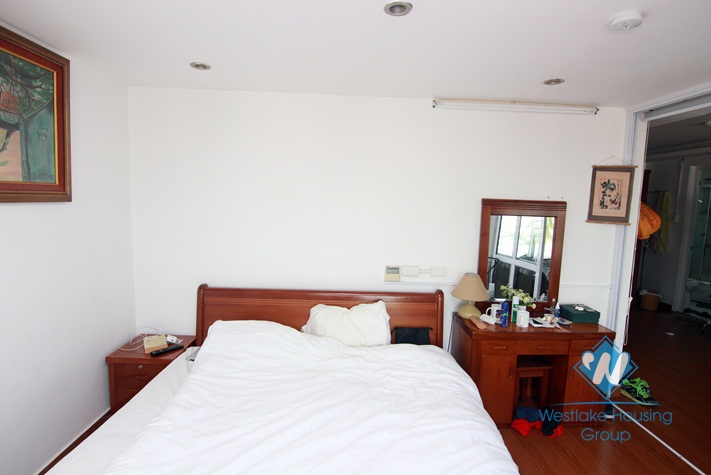 A bright apartment for rent in Ba dinh, Ha noi
